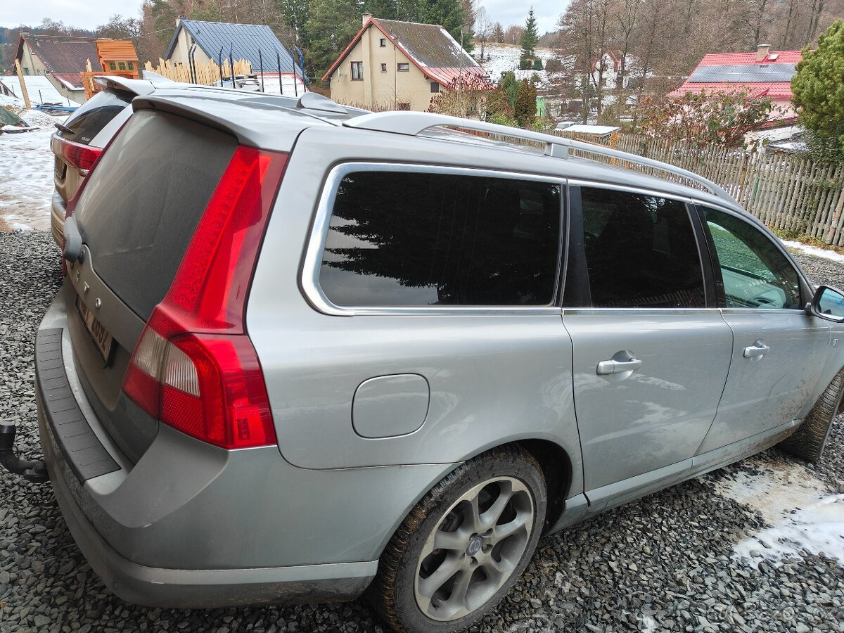Prodám Volvo V70 D3 2,0D 120kw rok 2012 Ocean Race - 4