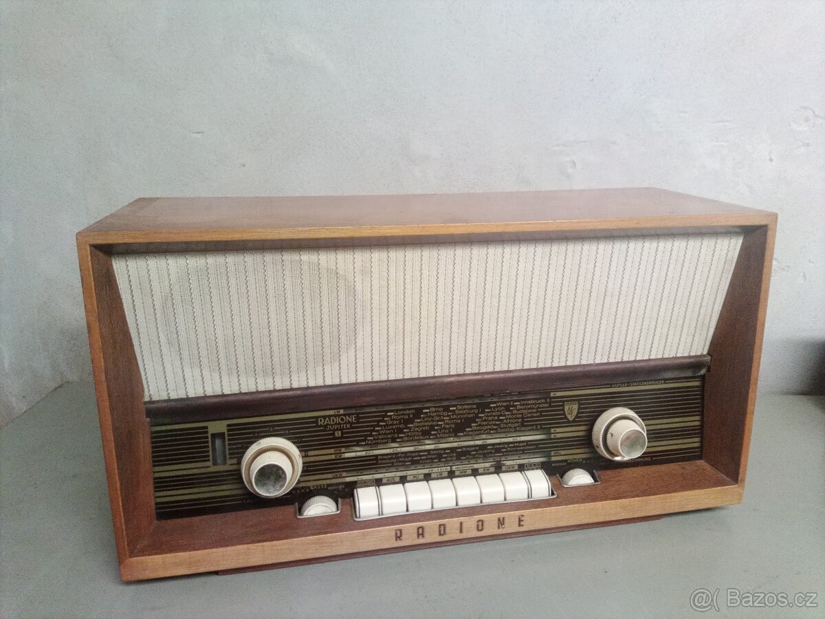 Rádio - 4