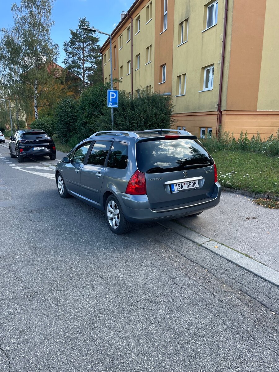 Peugeot 307, 7 místné - 4