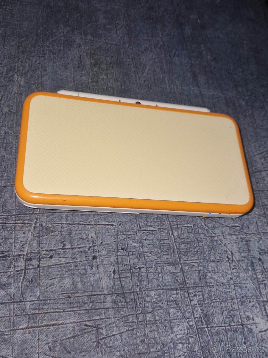 Nintendo 2DS XL - 4