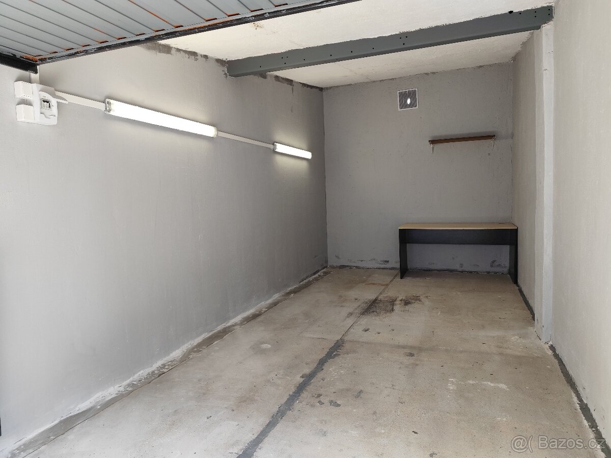 Garáž - Ihned k pronájmu - 4