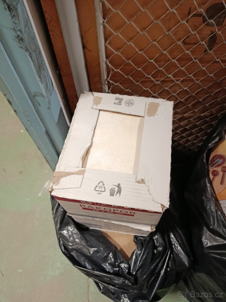 Nové dlaždičky do koupelny a zbytek lina - 4