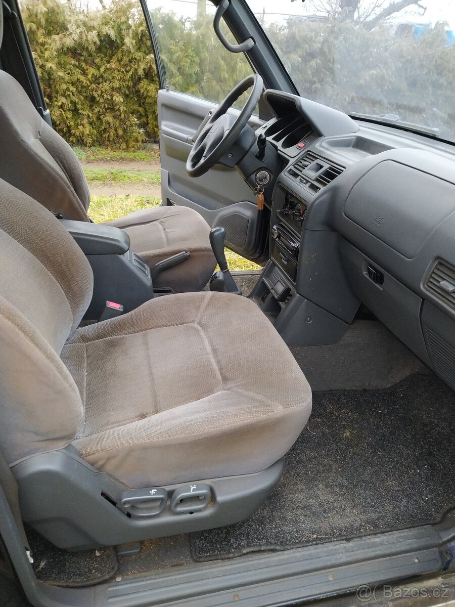 Mitsubishi Pajero 2 2.5TD Superselect tažné 3.3T - 4