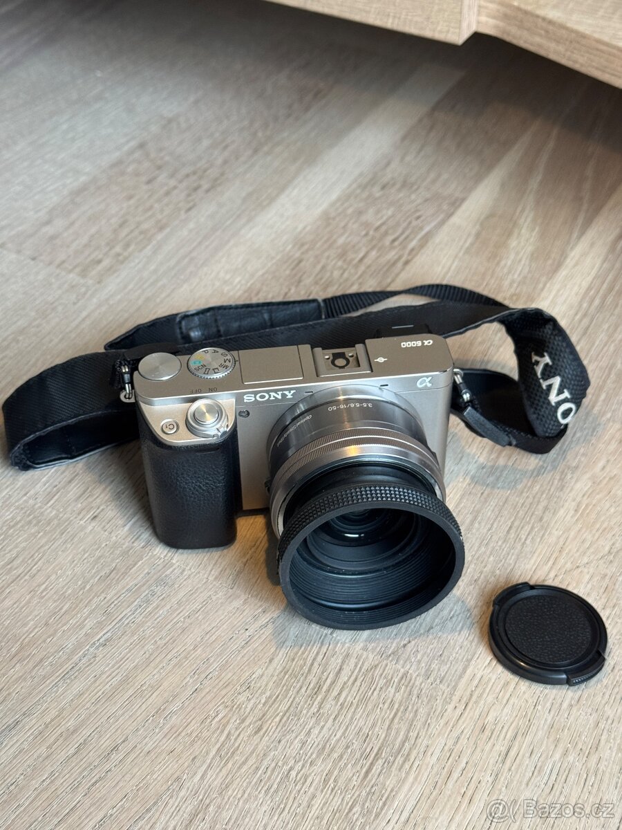 Sony Alpha a6000 + 16-50 mm + příslušenství - 4