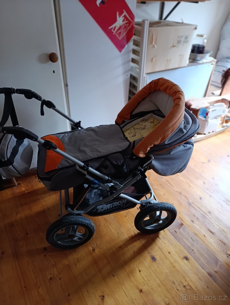 Prodám zachovalý kočárek. - 4