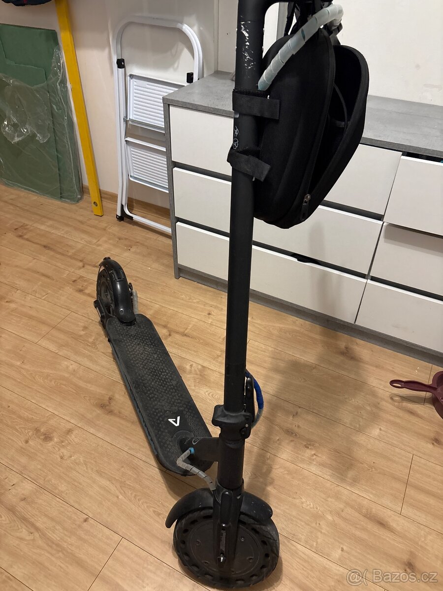 Elektrická kolobežka LAMAX eCruiser SC30 - 4