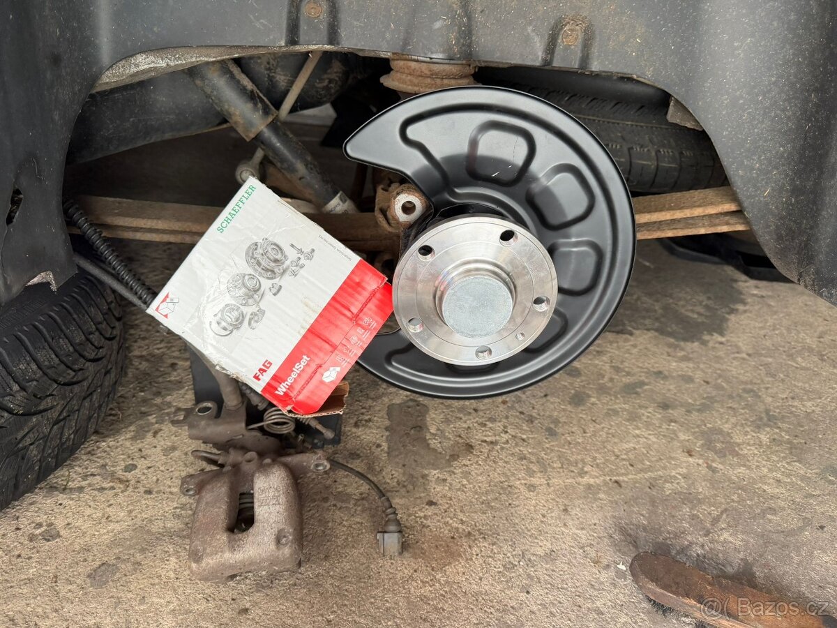 Caddy TDI 77kw 7 míst - 4