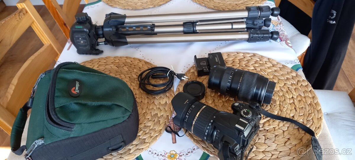 Nikon D5000 s příslušenstvím - 4