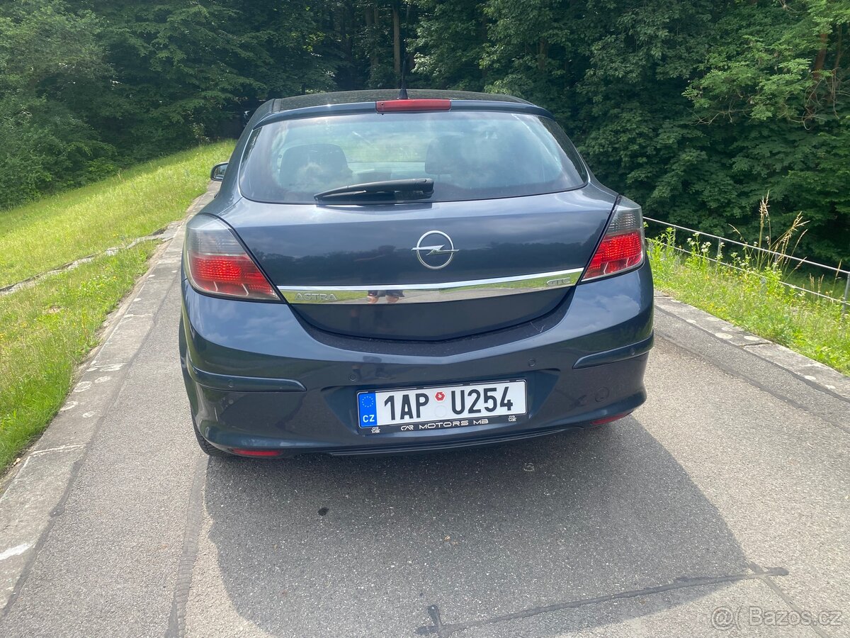 Opel Astra GTC 1.8 manuál - 4