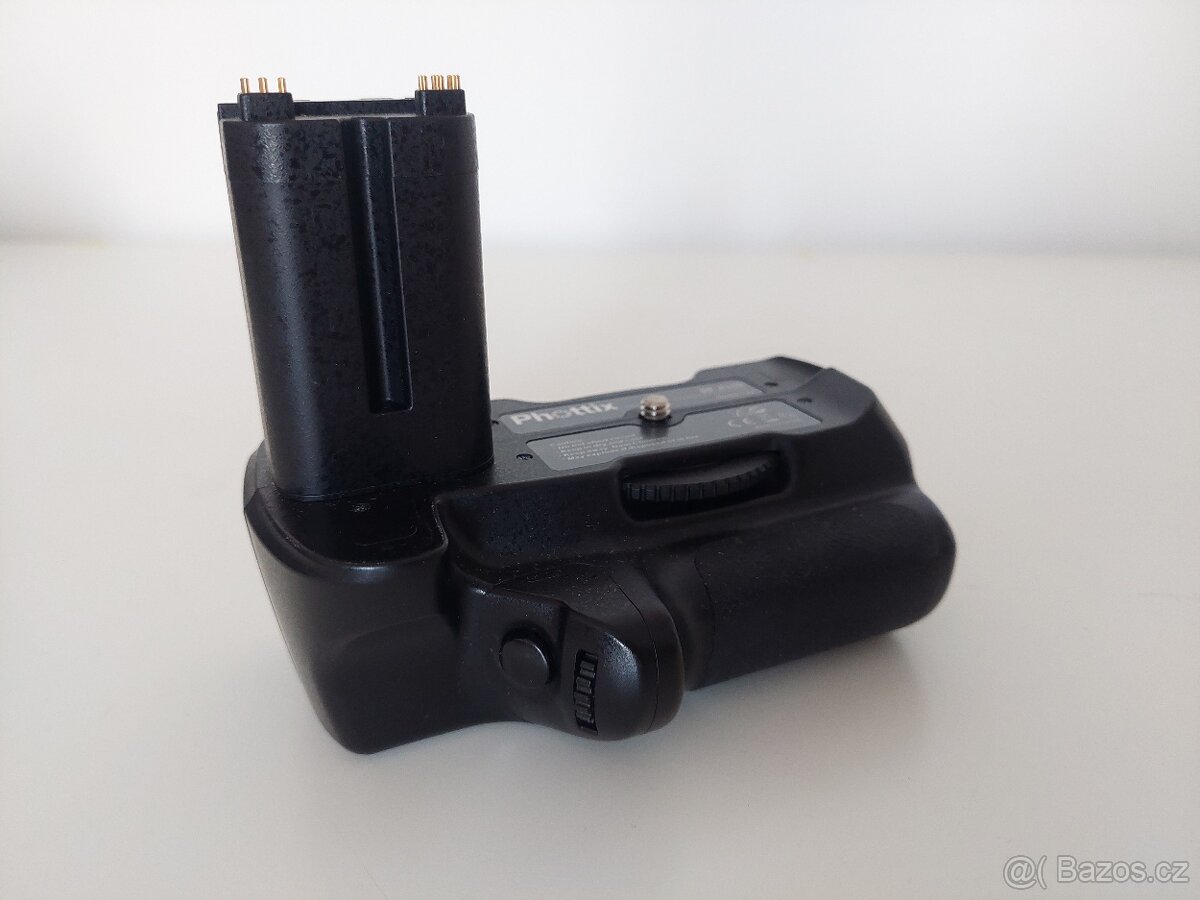 Sony A200, battery grip, příslušenství - 4