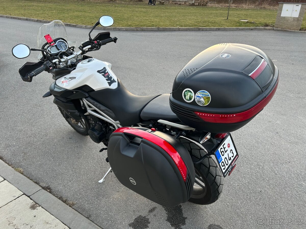 Triumph tiger 800