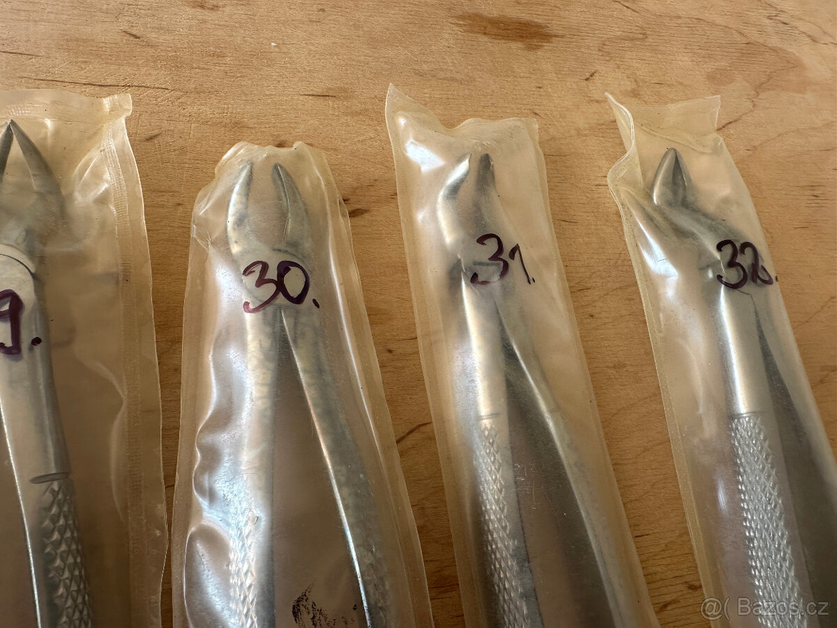 NEPOUŽITÉ zubařské extrakční kleště CHIRANA 2 - 4