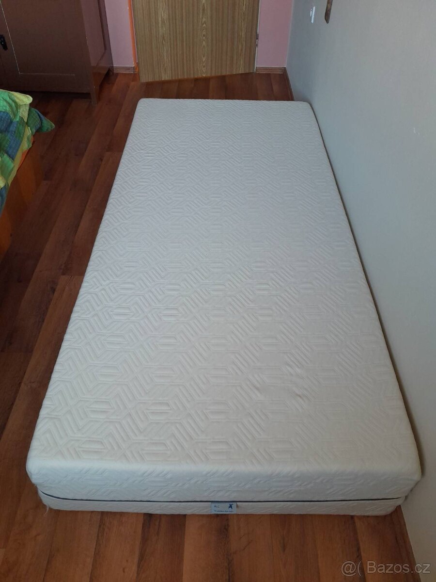 Kvalitní zdravotní matrace 90x200 výška 28cm - 4