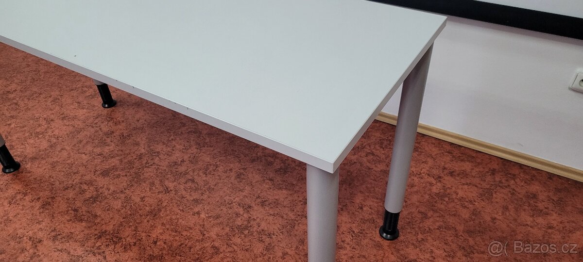 Kancelářský stůl - 4