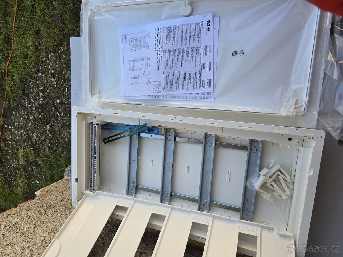 Elektrický rozvaděč EATON 178820 KLV-48UPS-F, ocelové dveře - 4