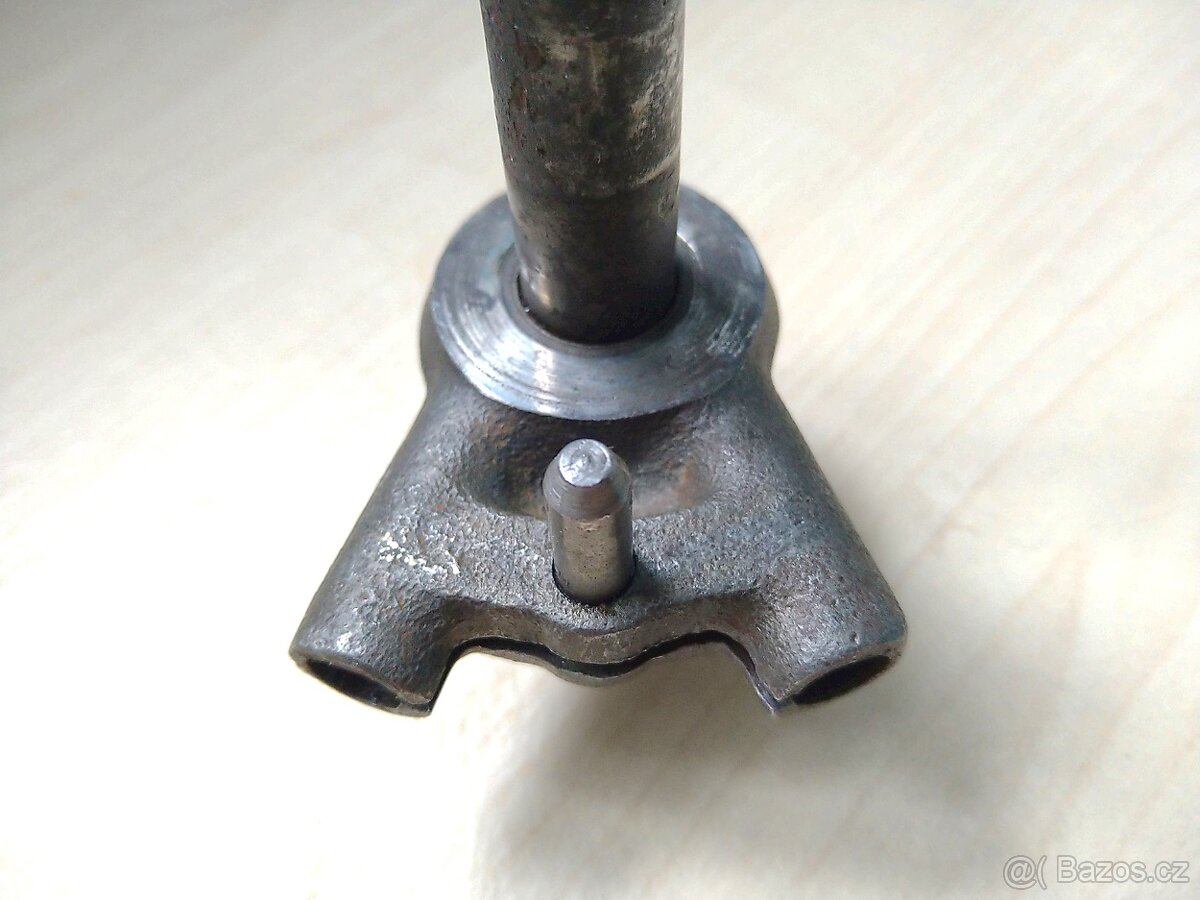 Řadící hřídel s unašečem Jawa 250/350 panelka - 4