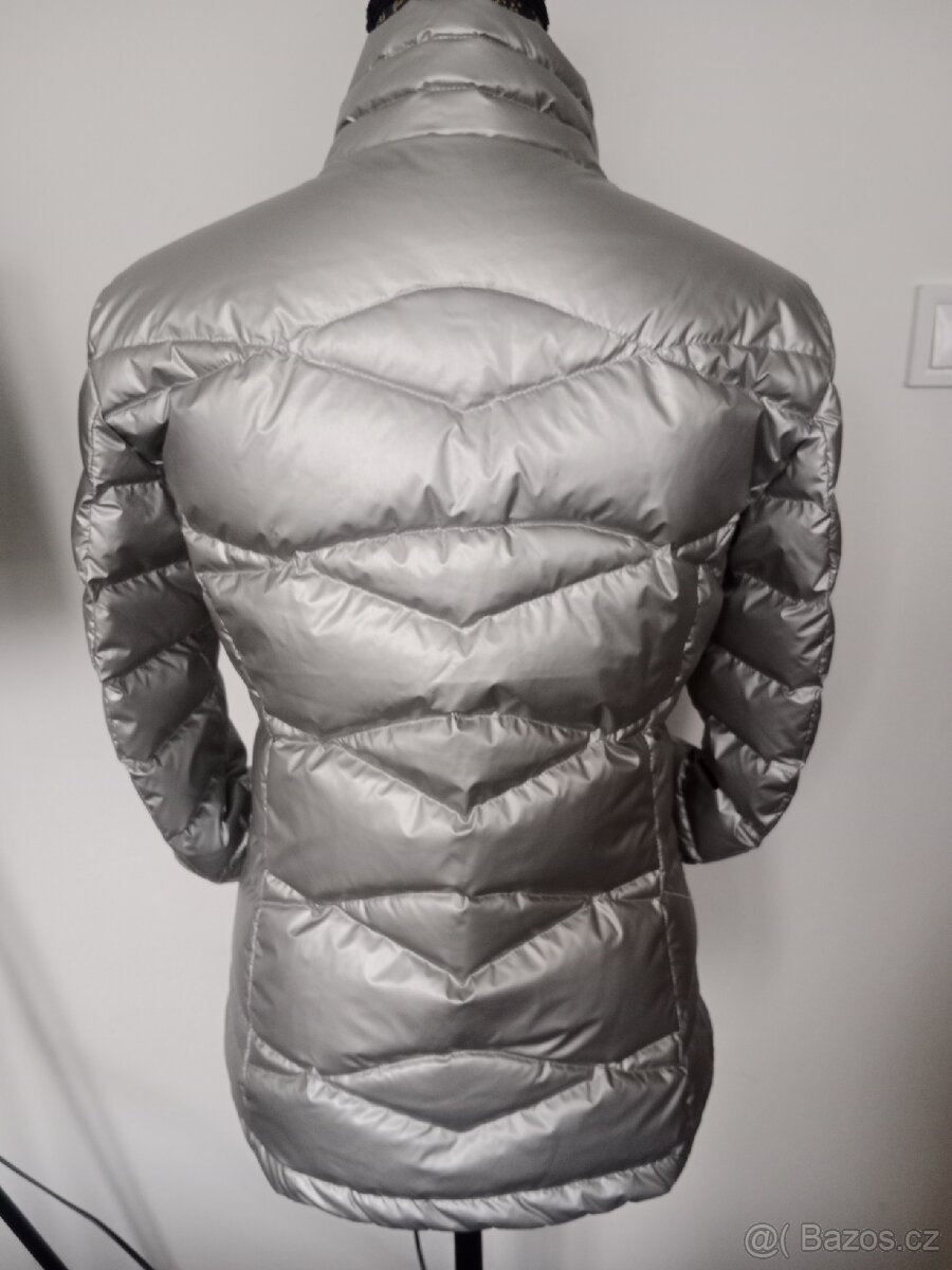 Empirio Armani vysoce luxusní zimní péřová bunda - 4