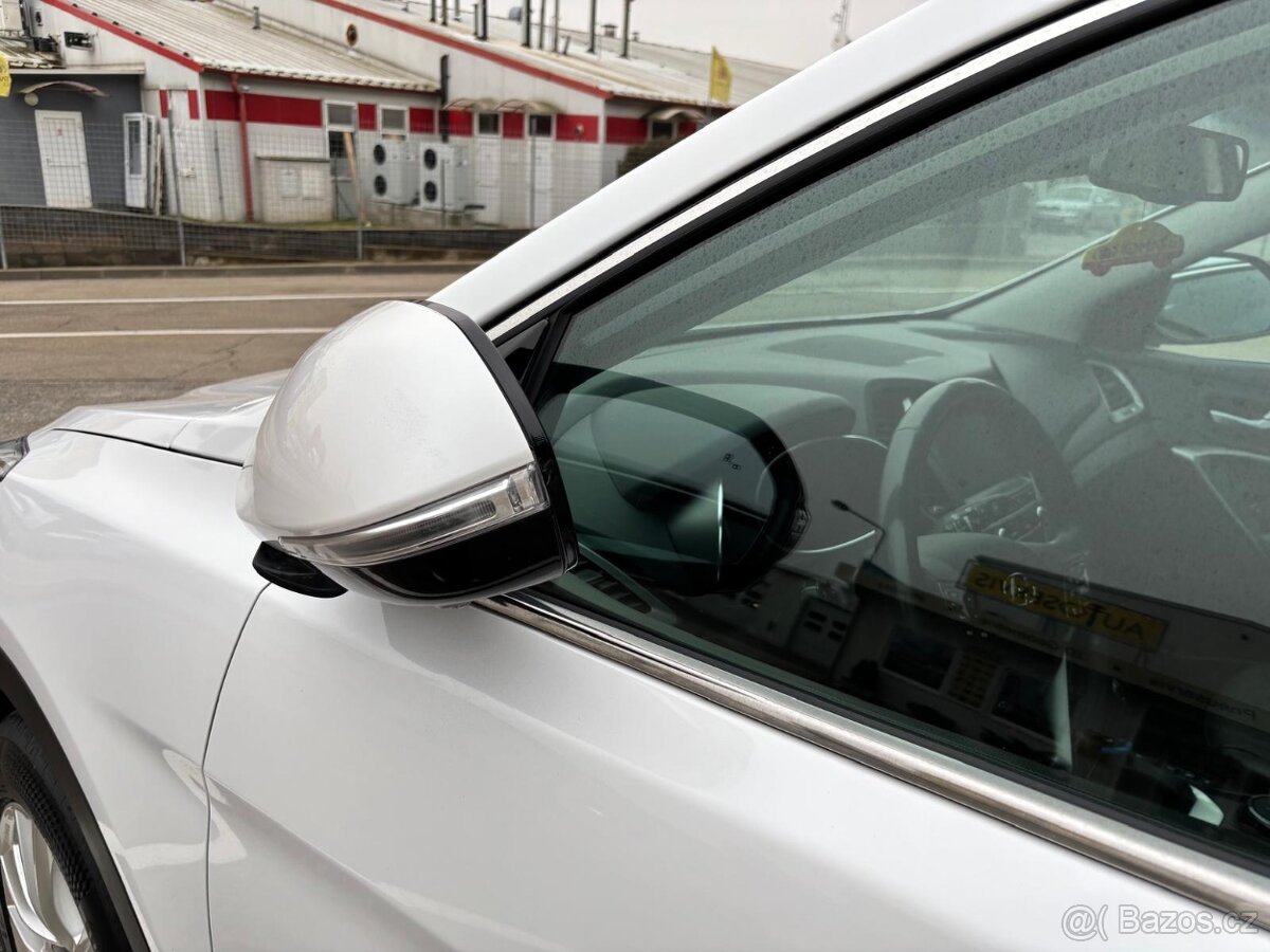 Hyundai Grand Santa Fe - 4