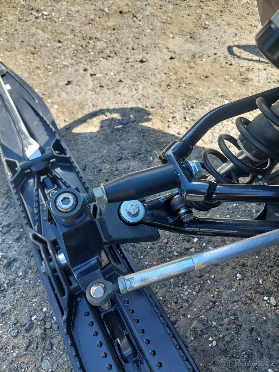 Polaris Titan 800 Adventure - pracovní dvoutaktní dělo DPH - 4