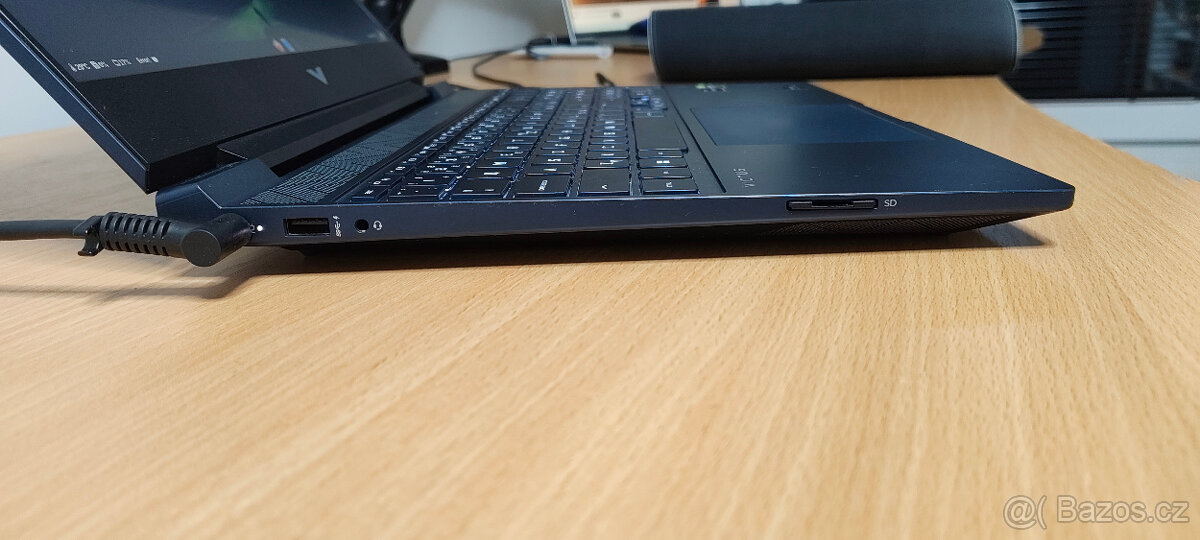 VICTUS by HP 15-fb0910nc Performance Blue - 4