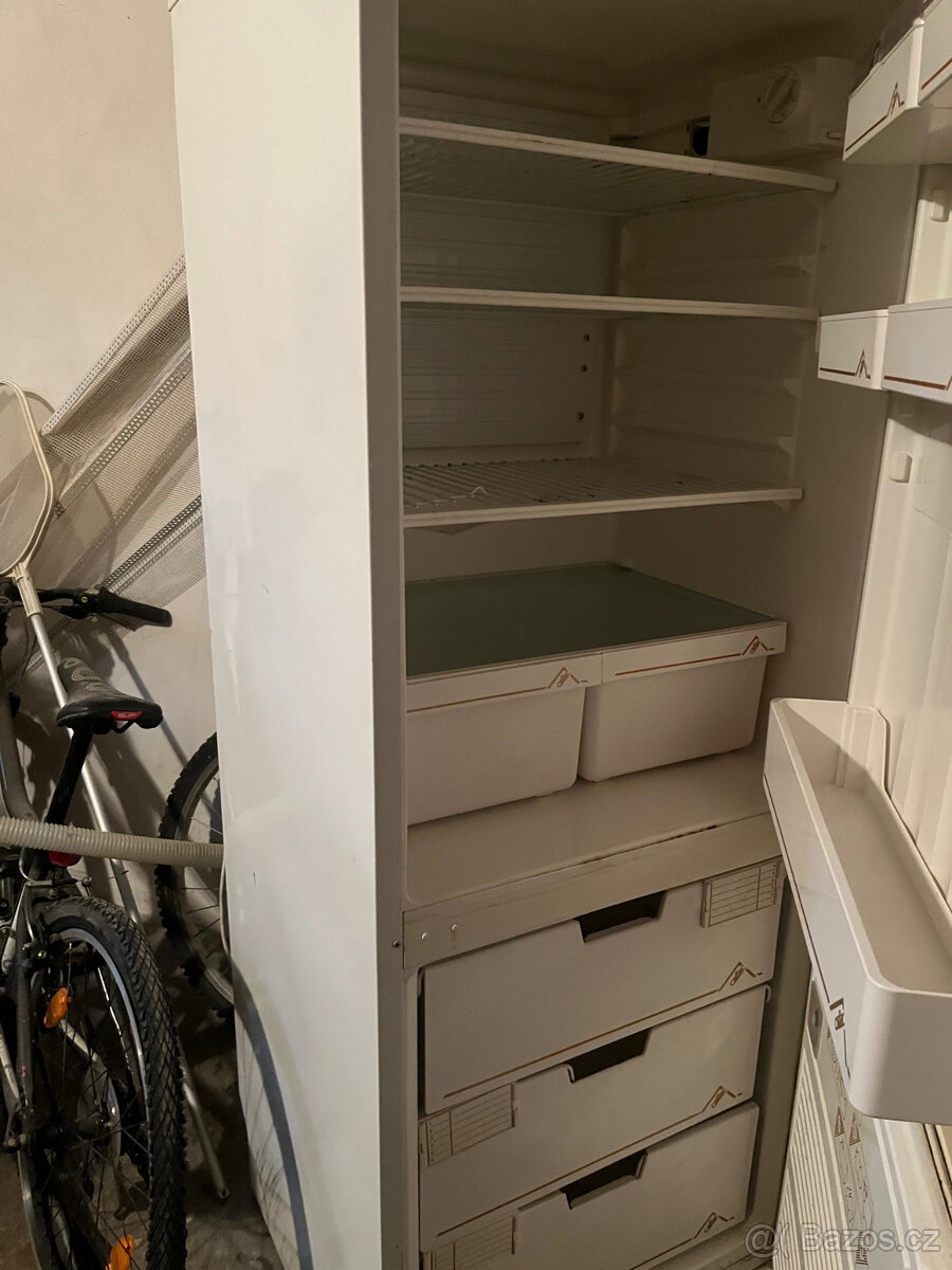 Lednička s marazákem Calex - 4