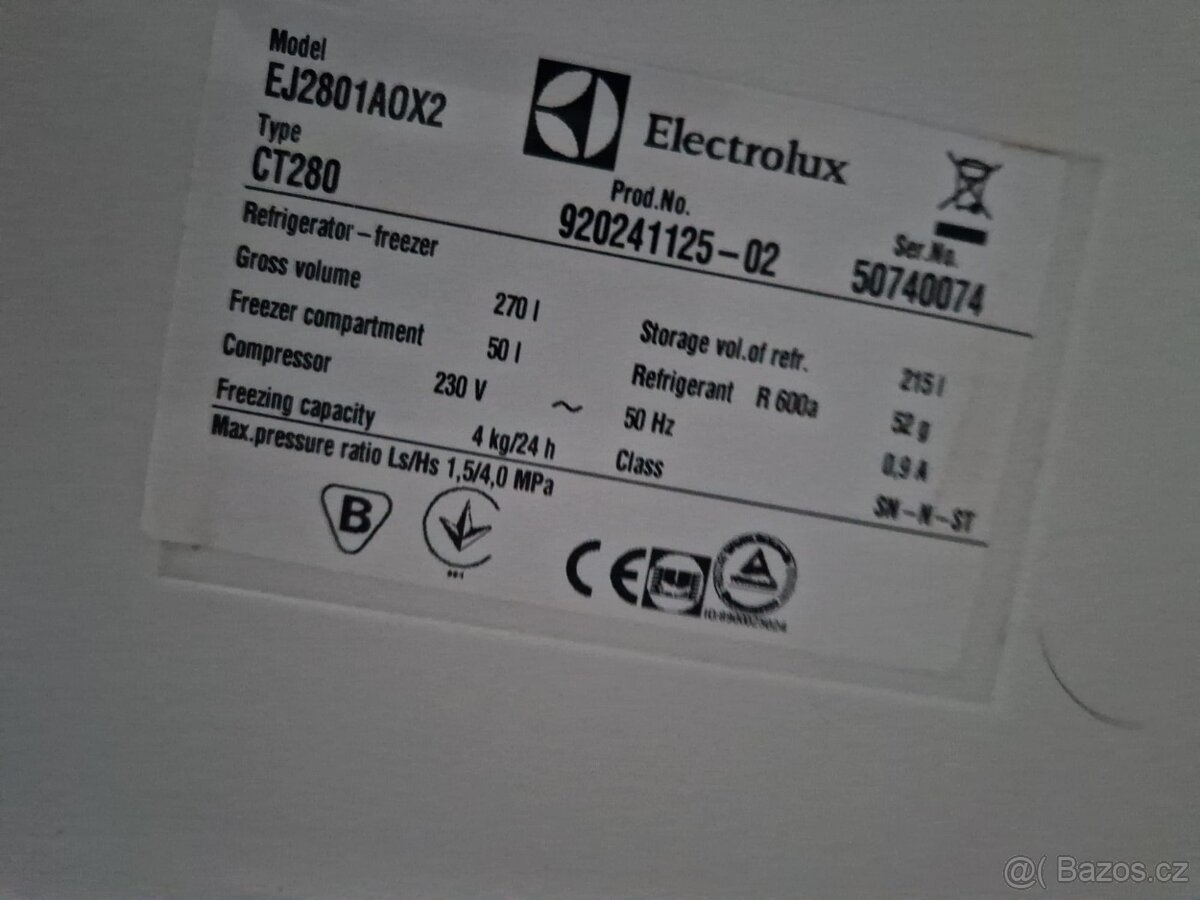 Stribrna lednice Electrolux - 4
