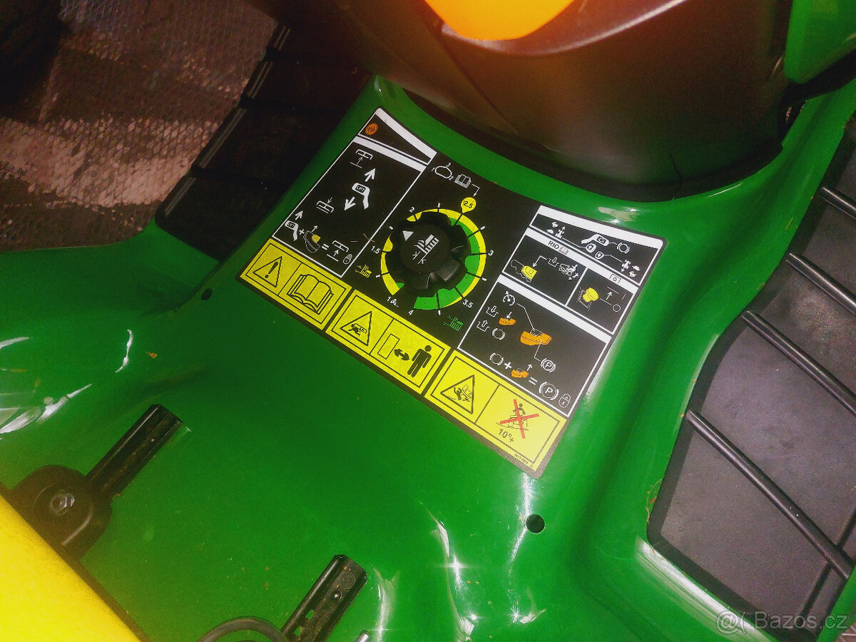 Zahradní traktůrek - 4