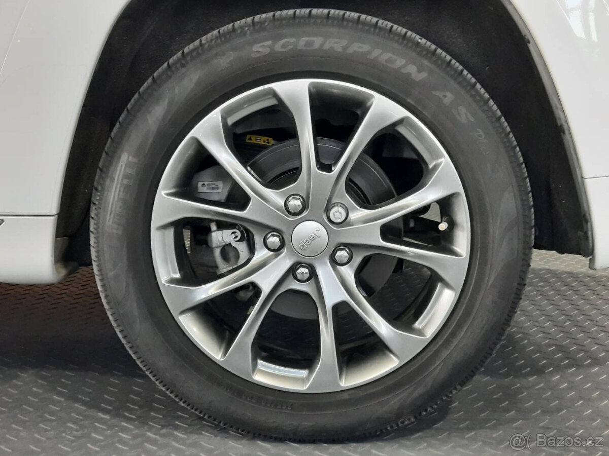 Jeep Grand Cherokee Summit 5.7L - V8 Hemi - 4