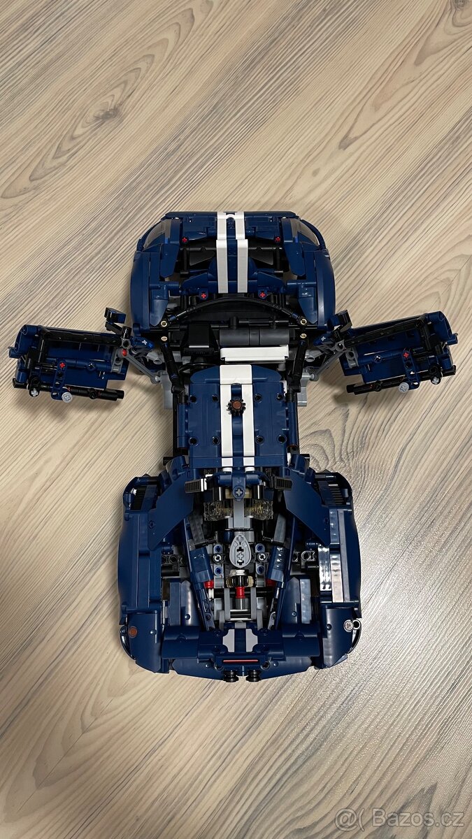 LEGO® Technic 42154 2022 Ford GT - 4