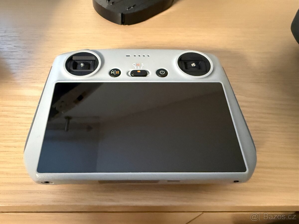 DJI Mavic 3 Classic (DJI RC) - 4