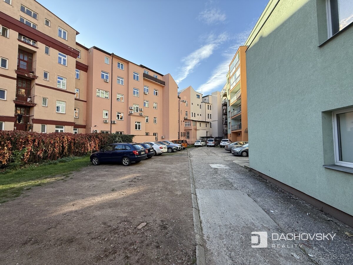 Pronájem bytu 1+1 35 m² - 4