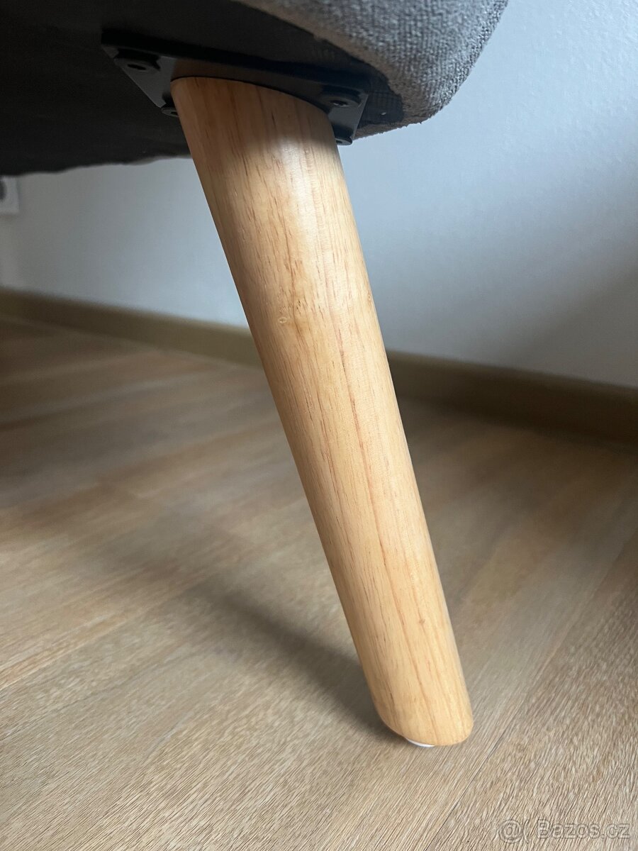 Dvoumístná pohovka - 4