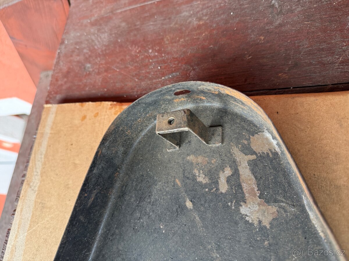 Čz 125T - kastlík - 4