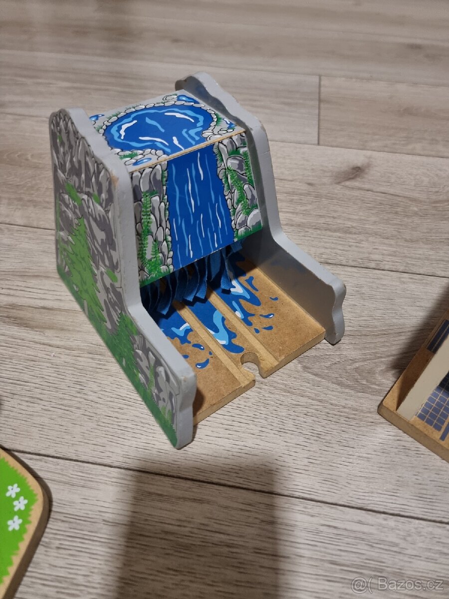 Dřevěné koleje a příslušenství - 4