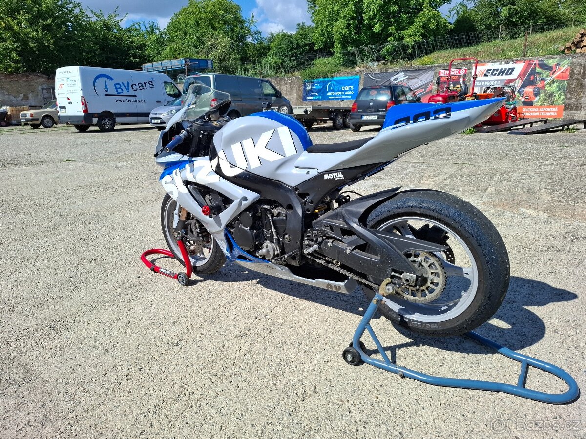 SUZUKI GSXR 750 - 4