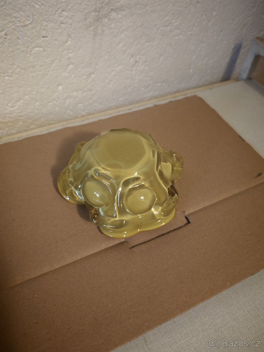 Skleněná miska z hutního skla. - 4