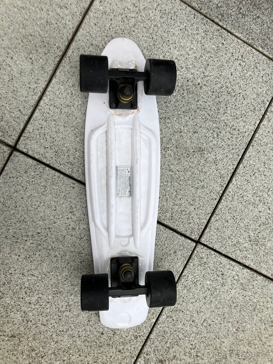 Bílý pennyboard značky Seven - 4