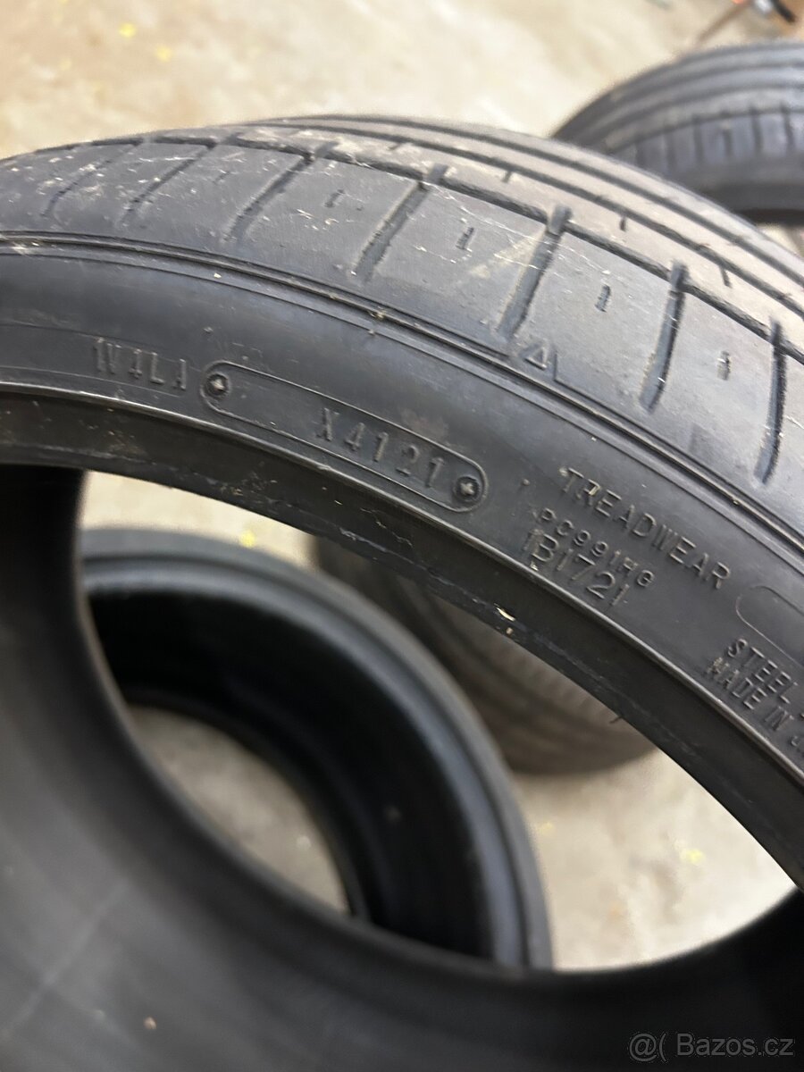 Gumy 275/30 R20 - 4