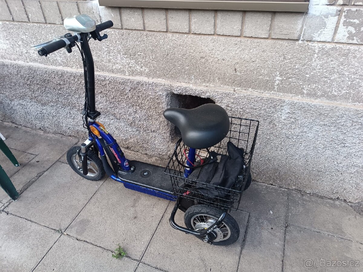 Koloběžka s motorem - 4