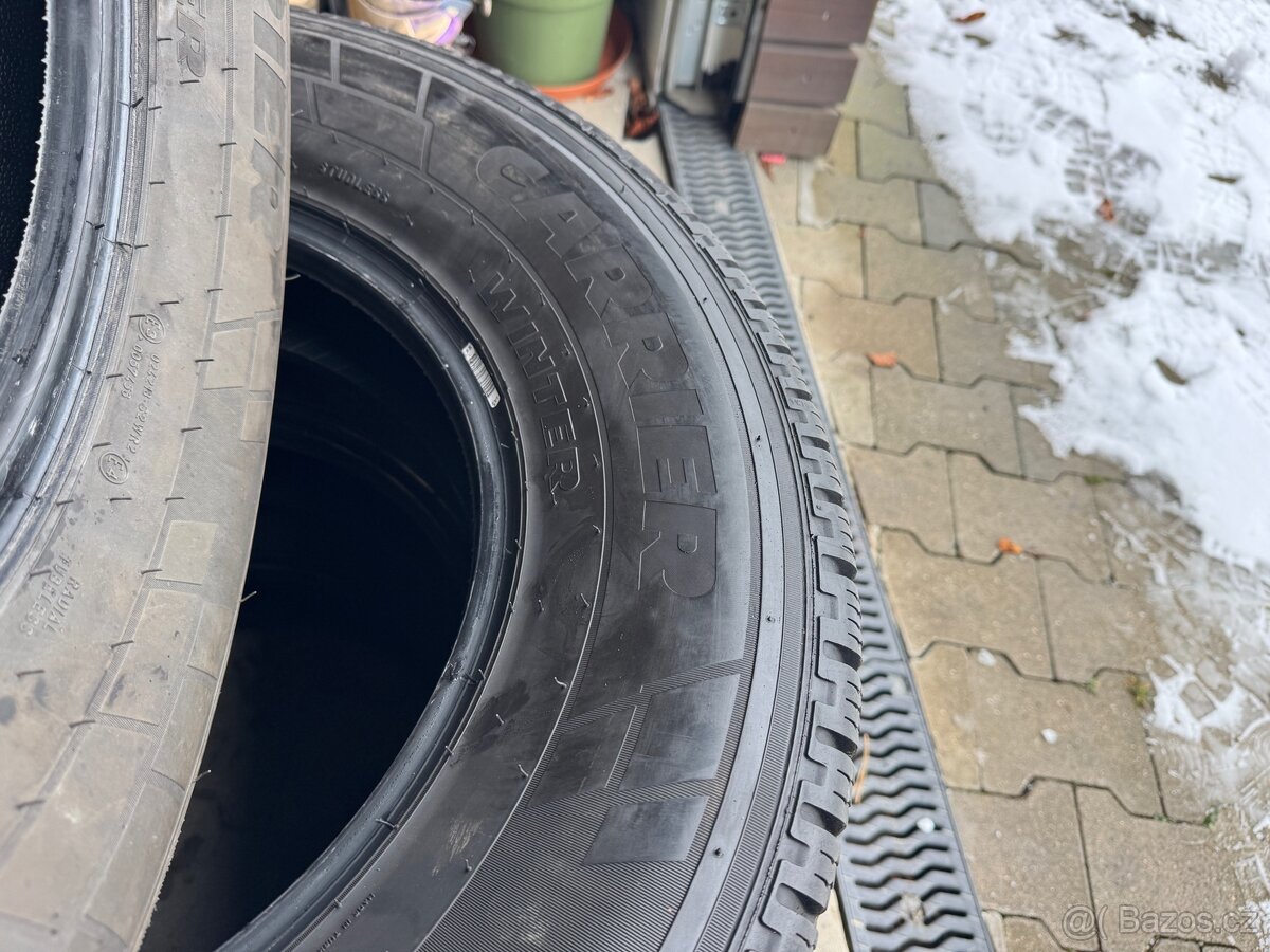 Pirelli Carrier Winter 225/75 R16 c - 4