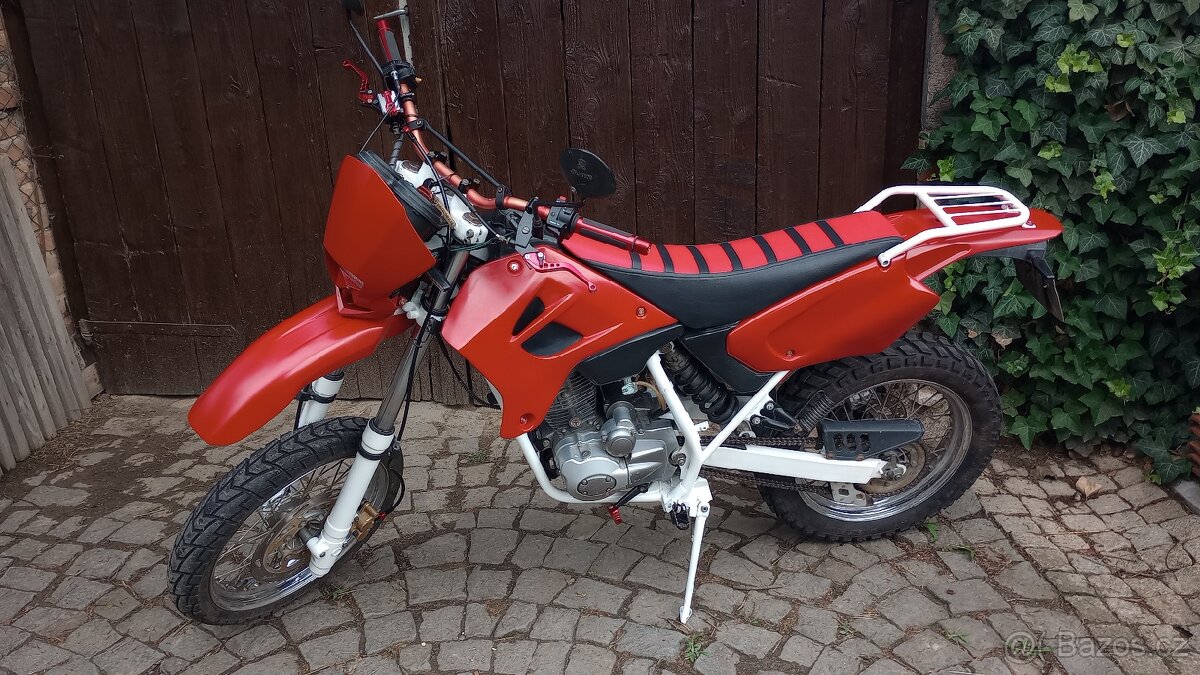 Yuki ST 125 SM - 4