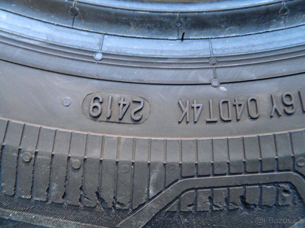 215/65 r15C 1ks Continental - 4