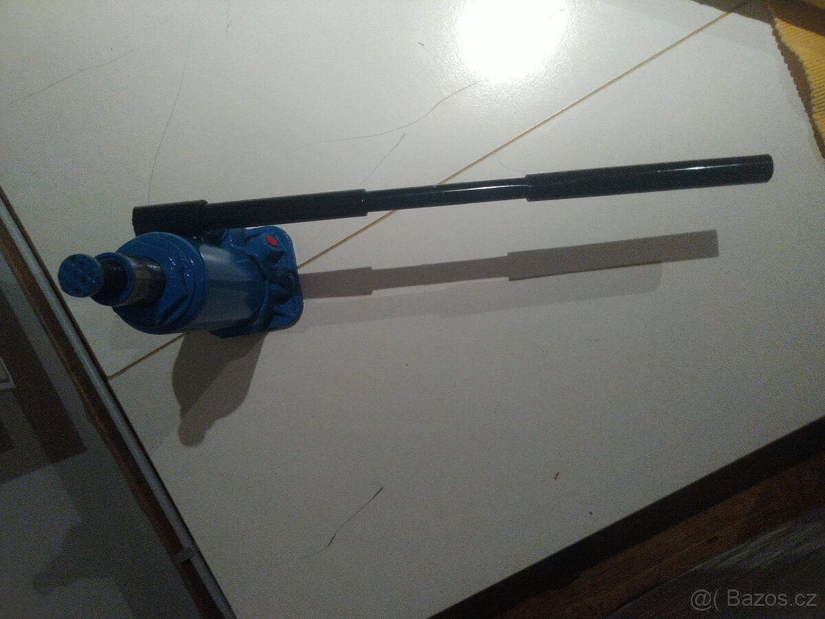 Hydraulický zvedák Gude GSH 5T - 4