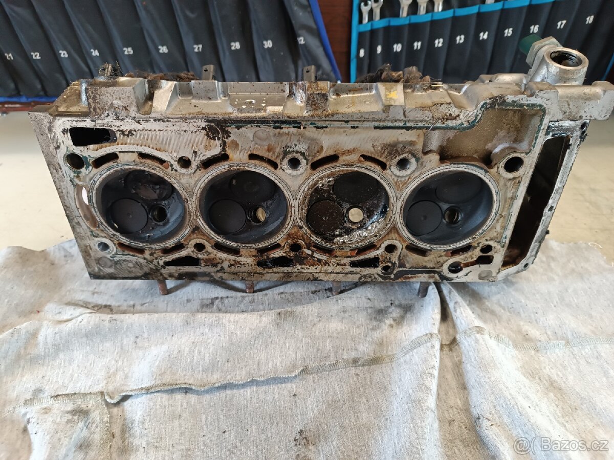 Hlava motoru 1.2tsi EA111 - 4