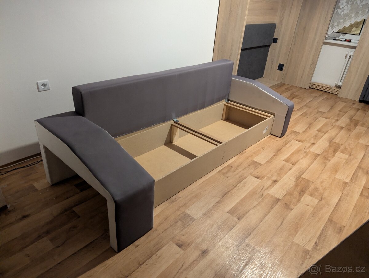 Pohovka + Taburetky - 4