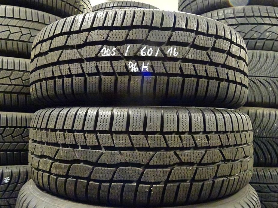 Zimní pneu Continental, 205/60/16 96H, 2 ks, 9 mm - 4