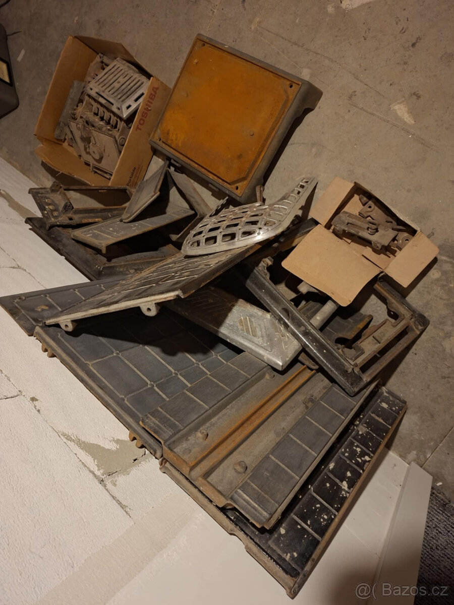 Kamna Maják 112 Automat - na díly - 4