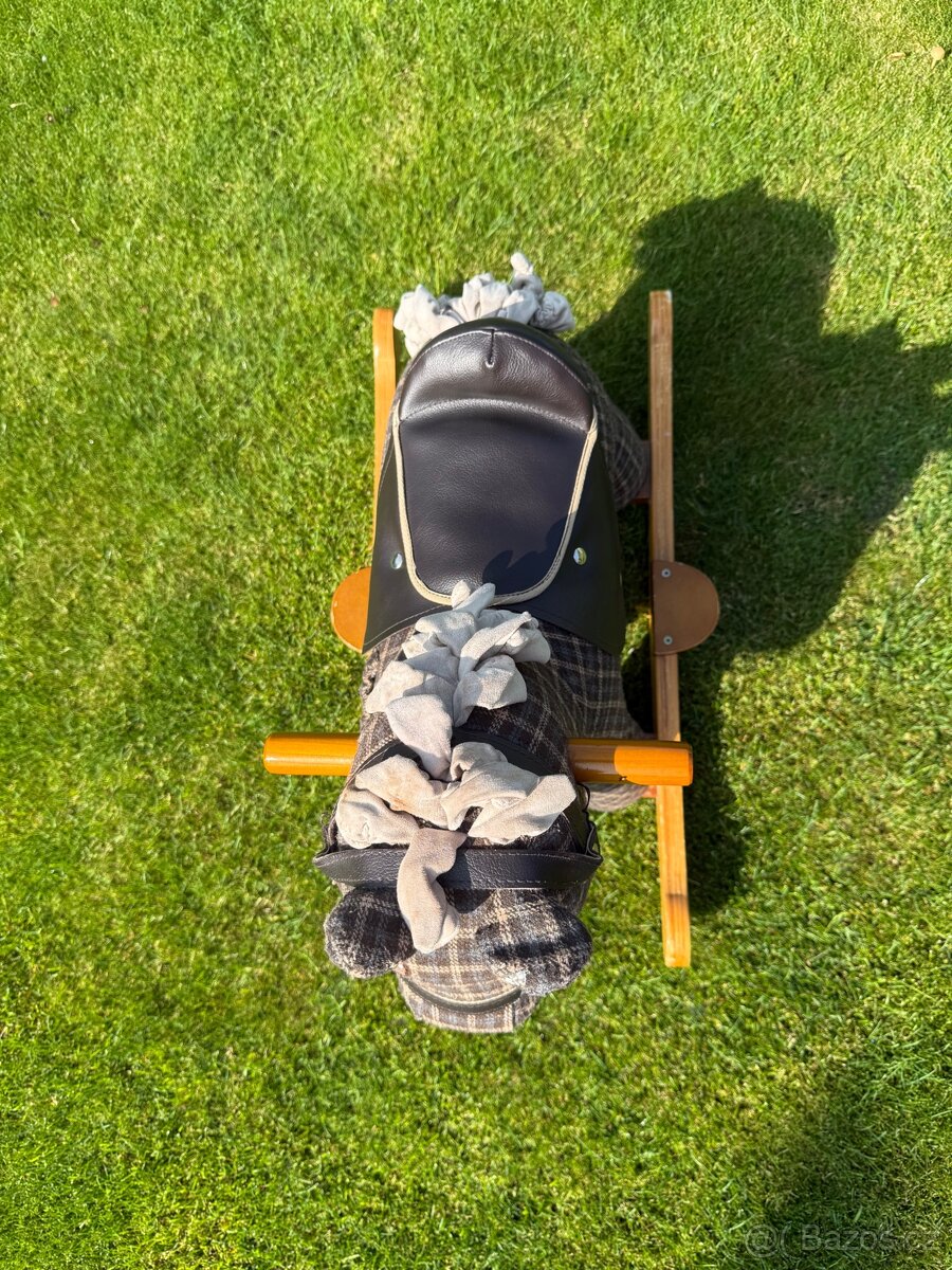 Hnědý houpací koník - 4