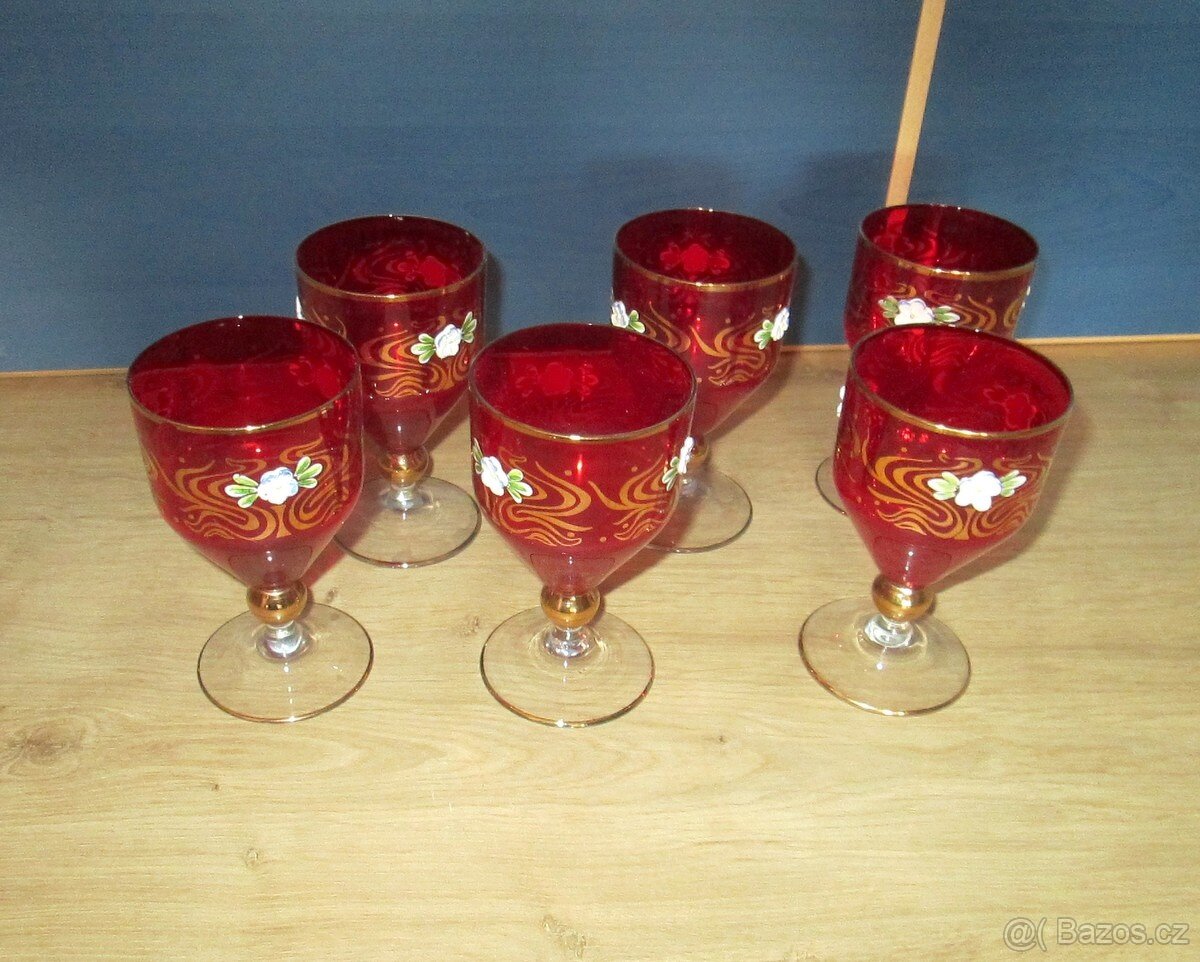 Zdobené smaltované číše - 4