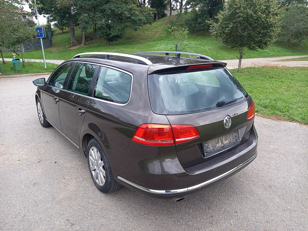 Volkswagen Passat 1.6 TDi-digiklima+alu.kola+Navi+ROZVODY - 4